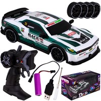 Машина на радиоуправлении MKDH666-89D подсветка, сменные колеса в кор