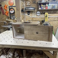 Ящик «Угадай, что внутри» с одним отверстием